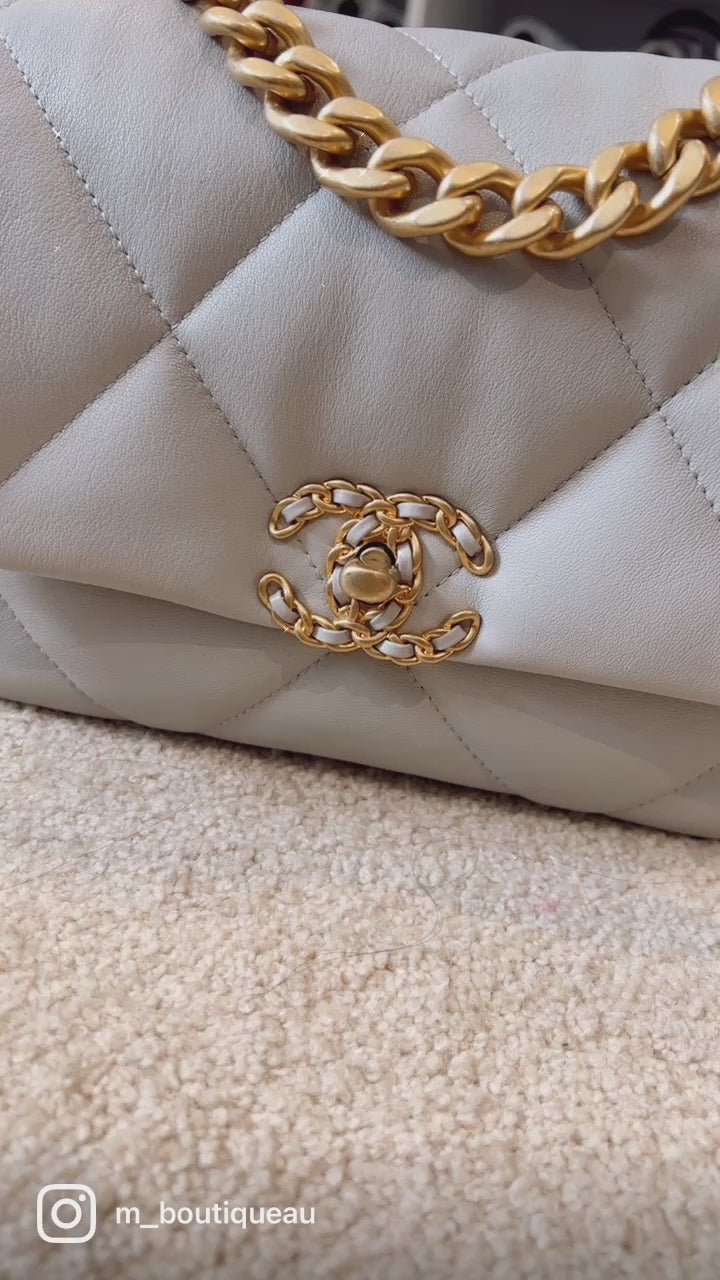 Chanel 19 26 cm hot sale